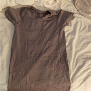 Lululemon top